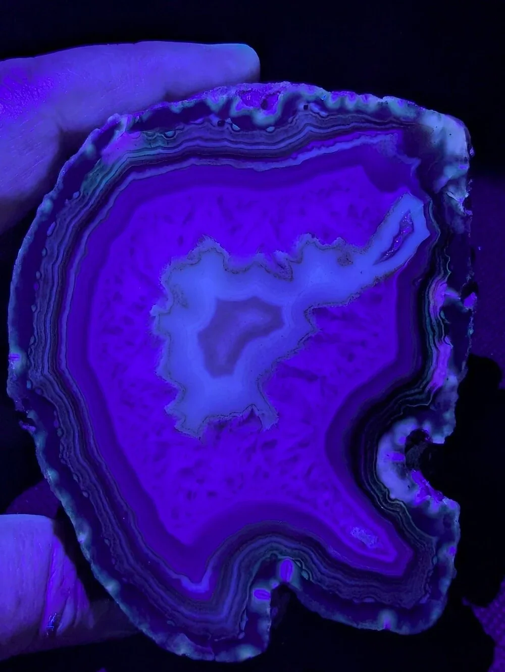 Turkish Çubuk Fluorescent Banded Agate